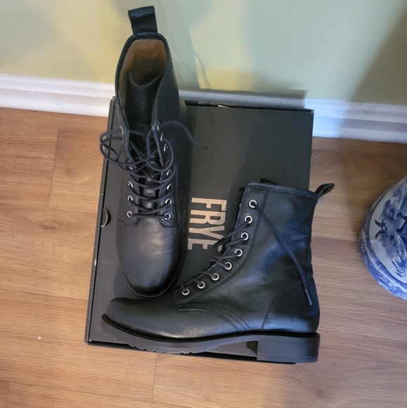 Frye Veronica Flex Combat Boot - Picture 2 of 6